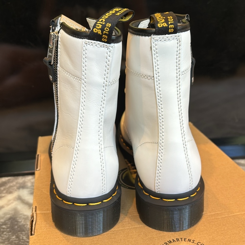 NIB Dr. Martens Women's 1460 Twin Zip 27624100 White Leather Boots 8 9 10 - Picture 4 of 15
